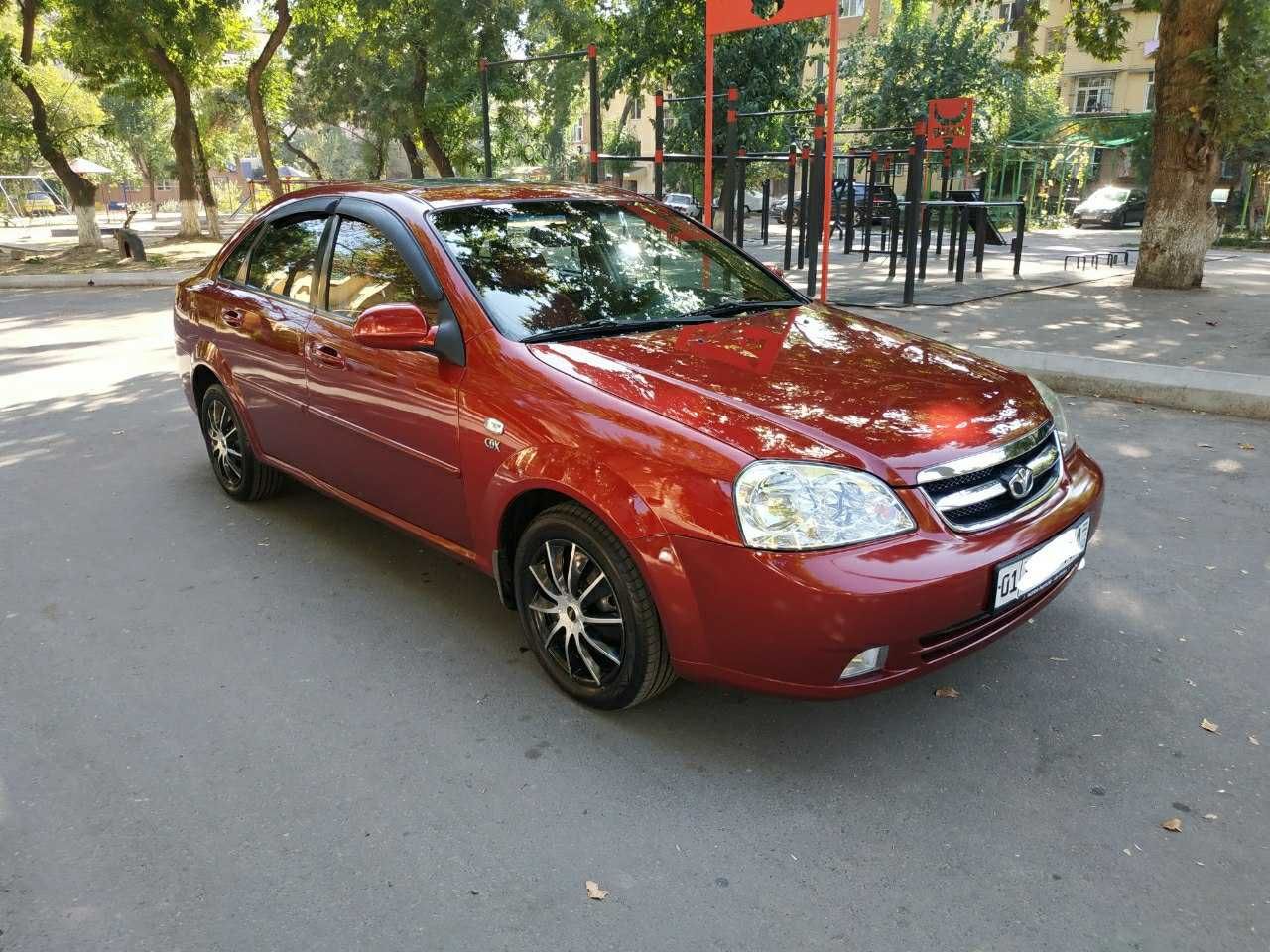 Продаётся автомашина Lacetti