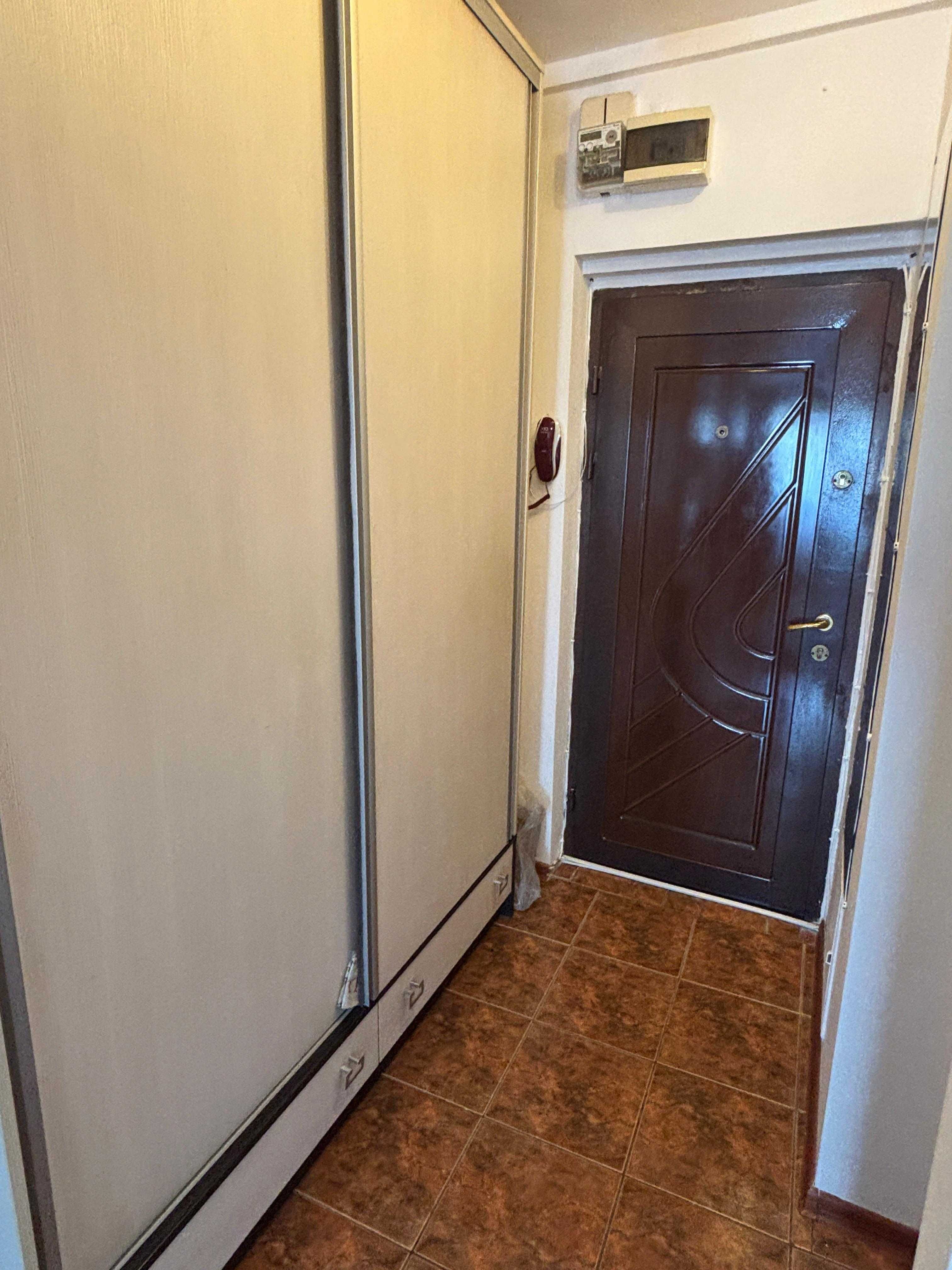 Inchiriez garsoniera Bv Chisinau