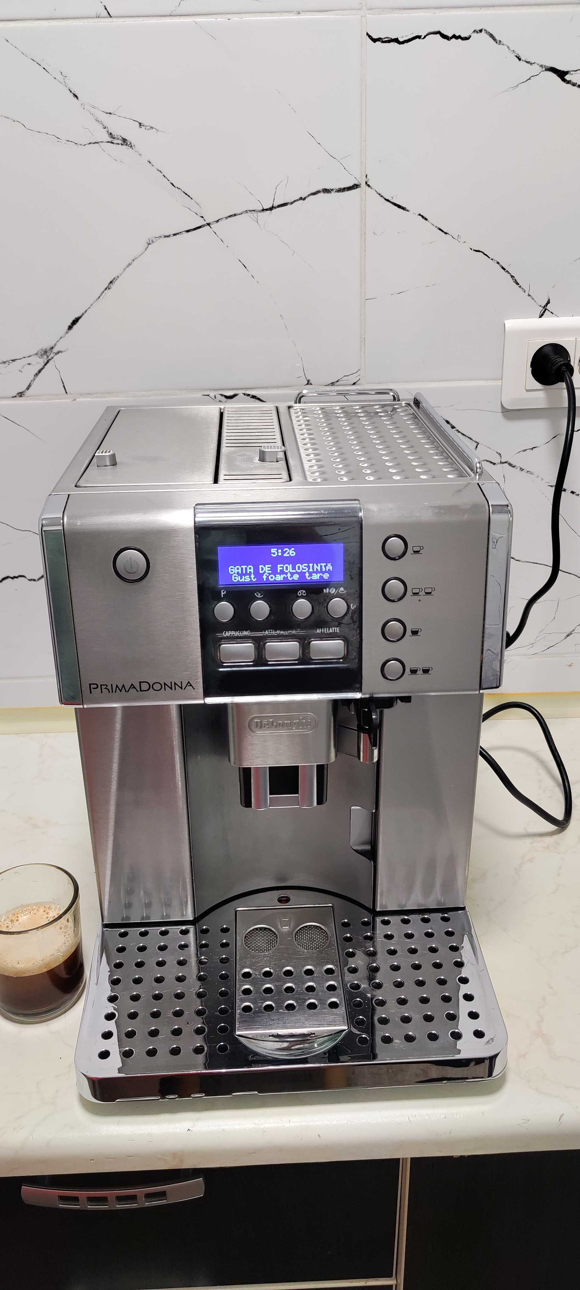 Espressor Automat  DeLonghi PrimaDonna ESAM6620 Aparat cu Cafea Boabe