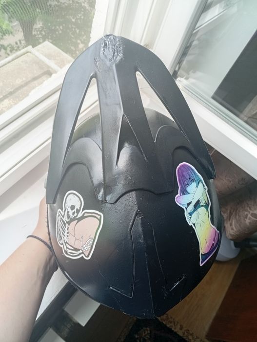 Vând cască downhill cu tot cu ochelari (mărimea L)