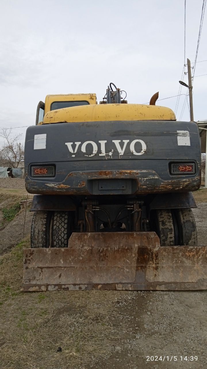 Ekskavator volvo