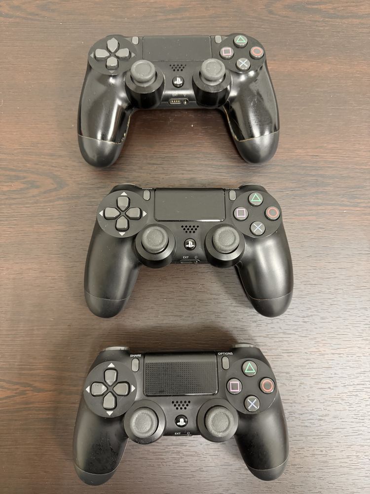 Playstation 4 slim 500 gb с три джойстика. Плейстейшън
