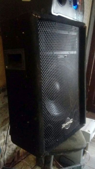 boxa de 300w foarte buna