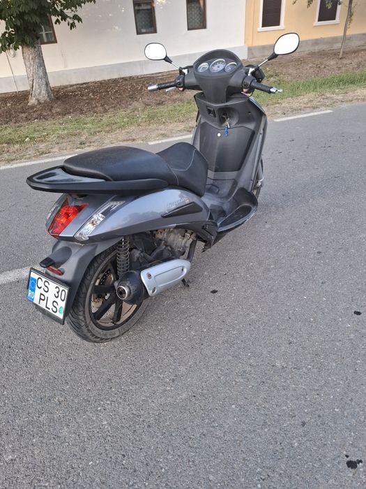 Vând Peugeot geopolis An 2007. Motor 250CC