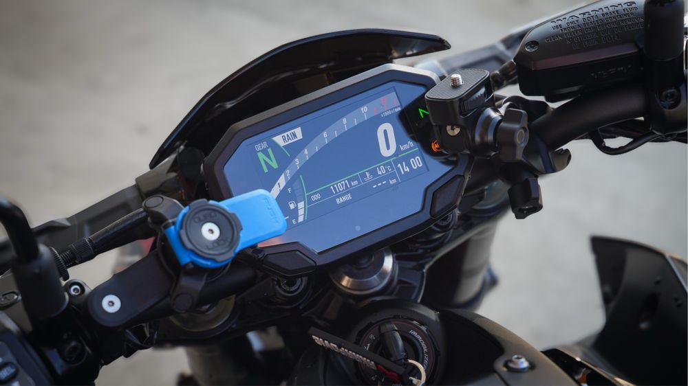 Kawasaki Z900 2024 rosu