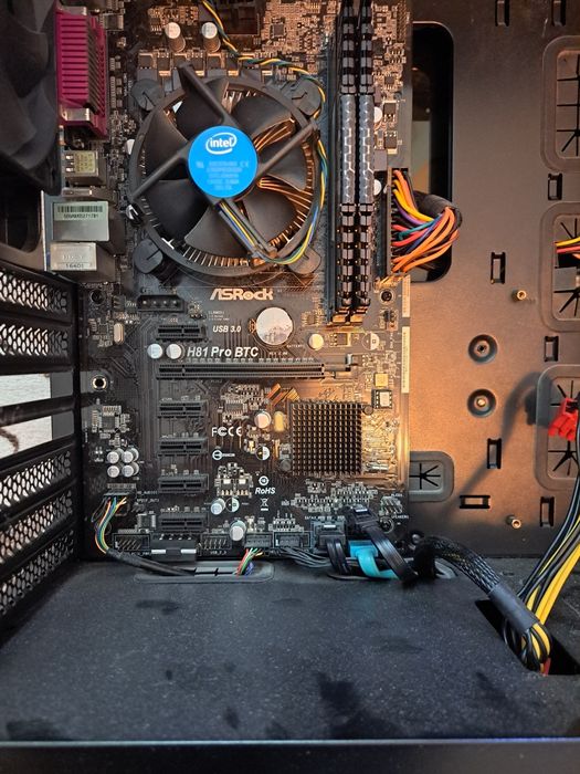 Дънна платка AS Rock H81 pro BTC DDR 3 + процесор intel i5 4670k + 2x