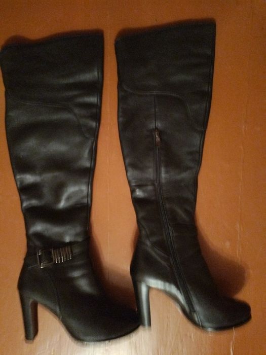 Продам женские зимние сапоги