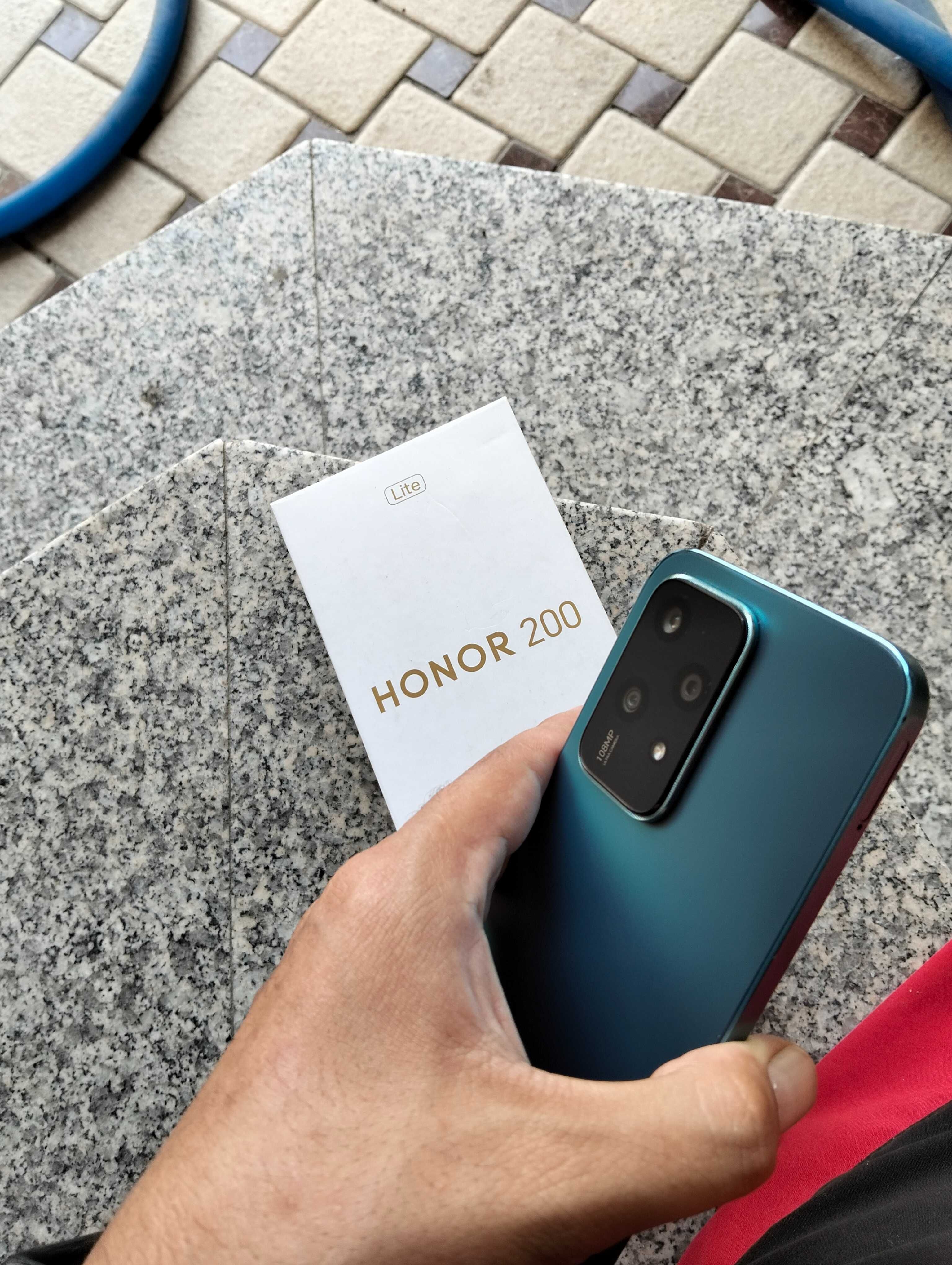 Honor 200 lite 5G 8/256 гб в отличном состоянии с коробкой и доку...