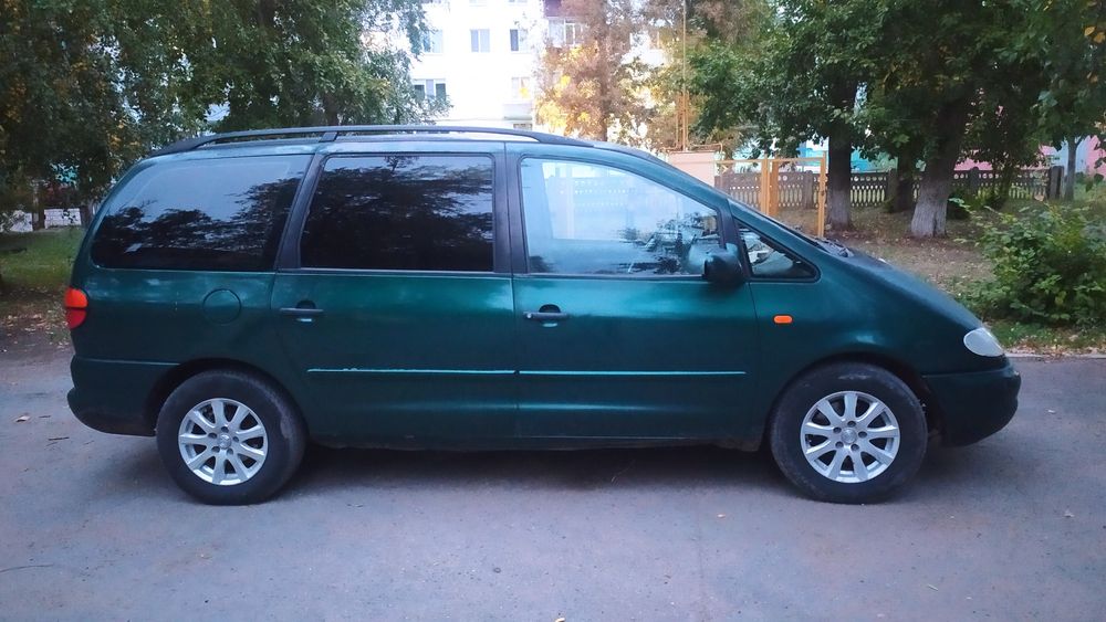 Фольксваген Шаран 1996г, бензин 2,8л