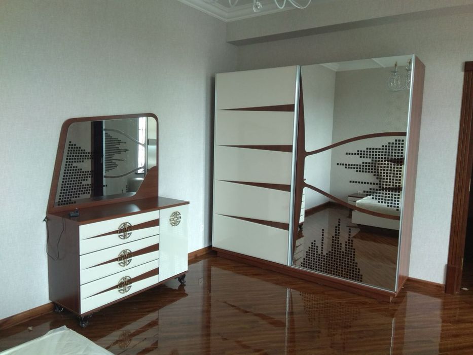 Сдается Срочно Яккасарайский р-н шикарный болшой дом