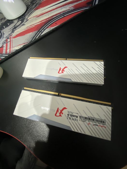 DDR4 3200 8GB продаю в комплекте