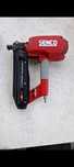 Capsator pneumatic SENCO
