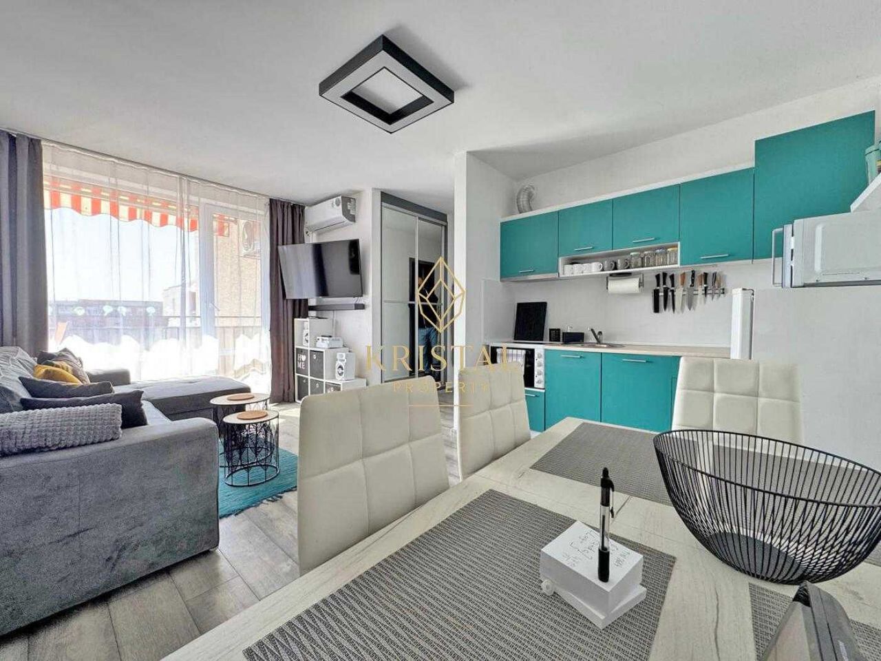 Продава се Двустаен апартамент в к.к. Слънчев бряг - 57 кв.м за 1244 €/кв.м - Снимка #2
