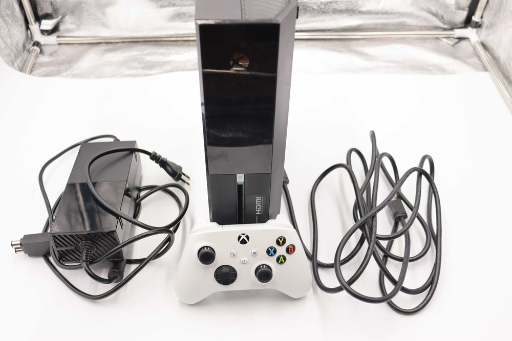 Xbox one конзола 500GB