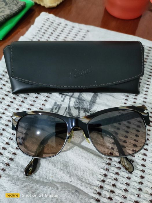 Продам очки знаменитого бренда Persol