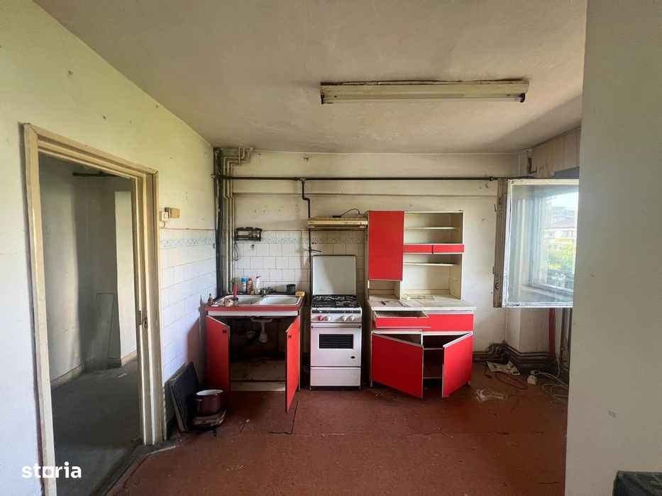 Apartament 50mp+30mp 2 camere zona Crisan 53.000eur neg