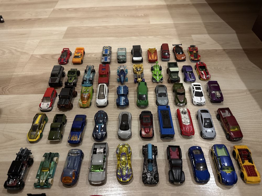 Hot wheels коли 1.80лв бройката!