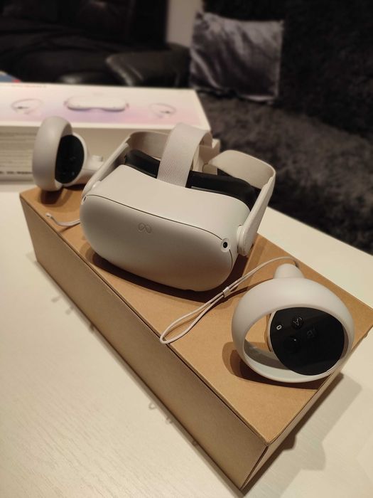 Vând Ochelari VR Oculus Meta Quest 2 128gb aproape noi