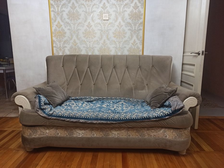 Отдам диван бесплатно б/у