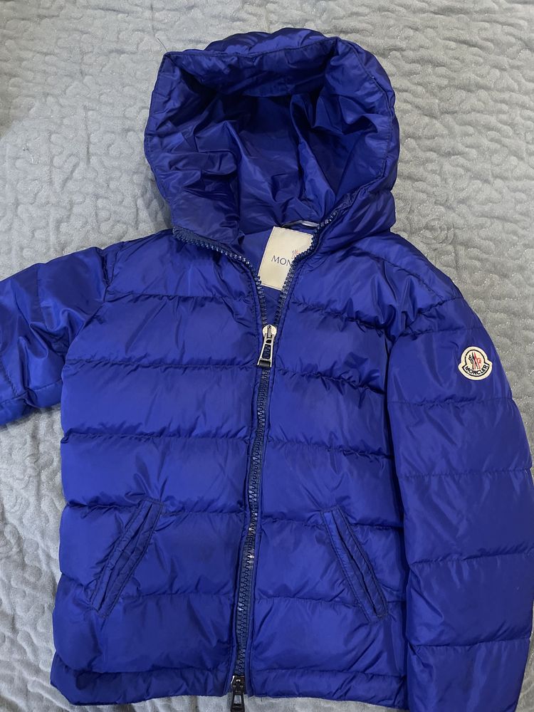 Geacă Moncler copii (6/7ani)- transport gratuit