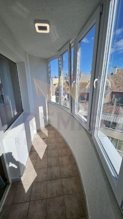 Дава се под наем Четиристаен апартамент в Варна, Лятно кино Тракия - 100 кв.м за 612 € - Снимка #9