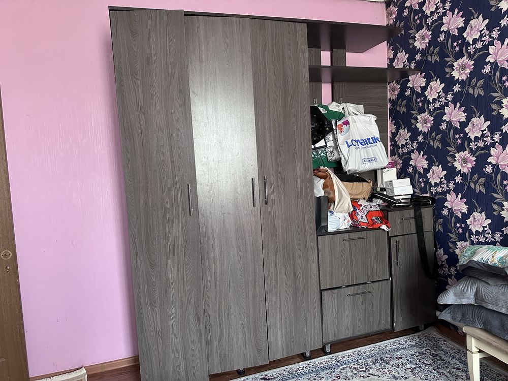 Шкаф, серый б/у в отличном состоянии