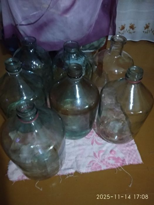Продаю банки для консервации ,все новые,1 литровые,2,3,10, 20 литровые