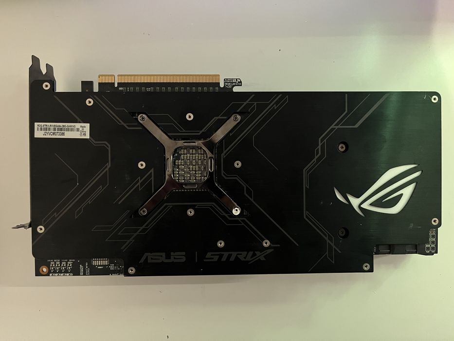 Placa Video ASUS ROG RX Vega 64 8gb HBM2 AMD Radeon
