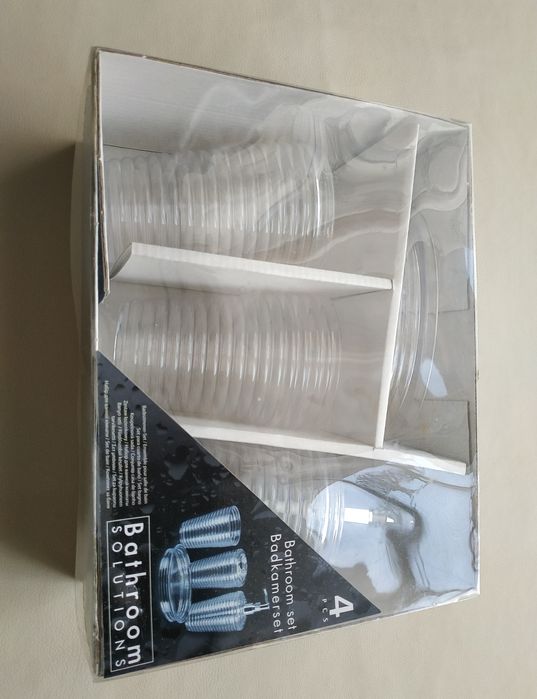 Oglinda lavoar baie 50x60, rezervor săpun 1 l, suporturi baie 4 piese