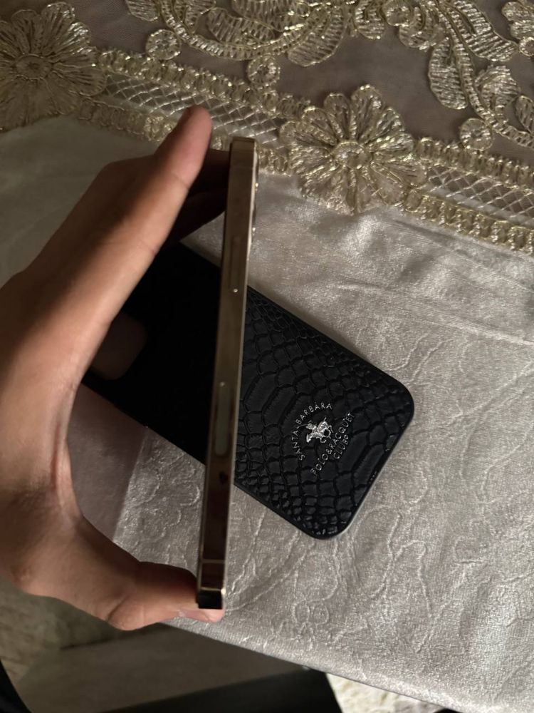 Iphone 12 pro gold