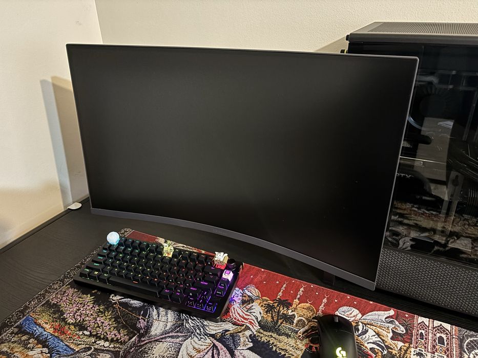 Monitor LG Ultragear 27 inchi 27GS60QCB QHD 180HZ