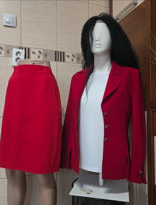 Compleu dama elegant blazer si fusta