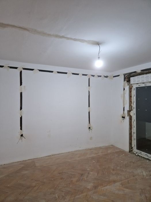 Electrician/Instalatii electrice