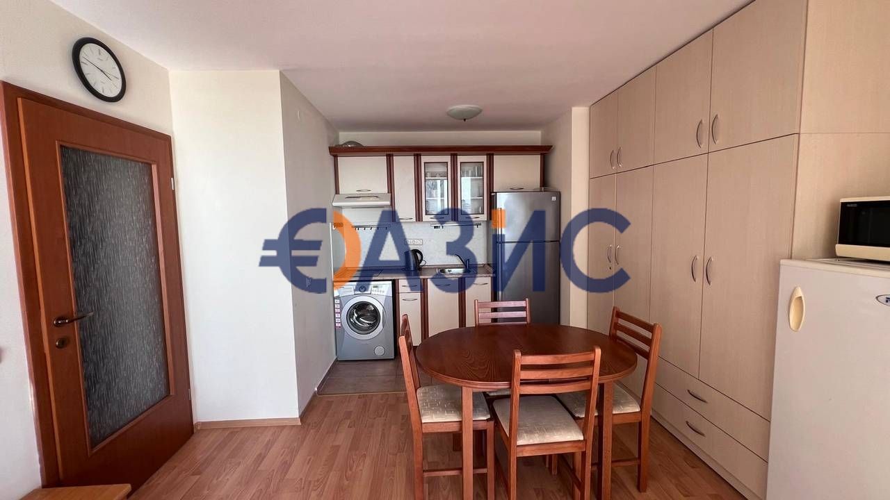 Продава се Двустаен апартамент в Свети Влас - 72 кв.м за 1007 €/кв.м - Снимка #8