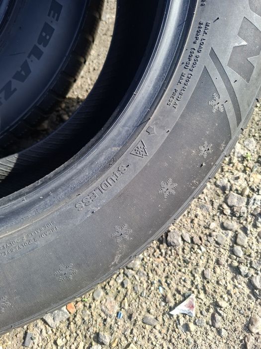 Vand 2 anvelope 225 65 17 de iarna bune dot 2021