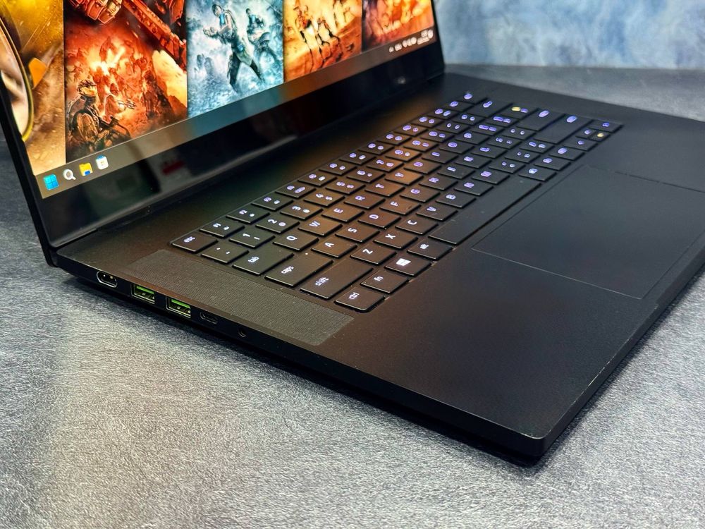 Razer Blade 15 i7-10875H/32/2TB SSD/RTX 2080 Super/Сенсорный 4K Oled