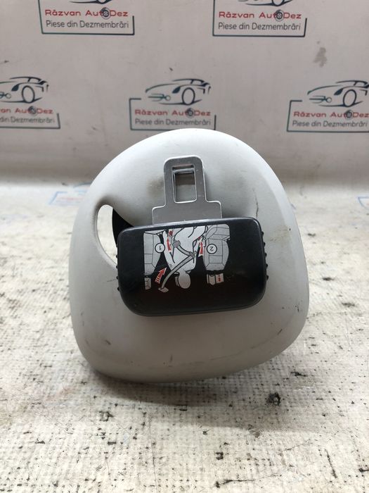 centura spate mijloc volkswagen touran 2012