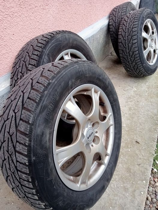 Anvelope de iarna cu jante de aluminiu
