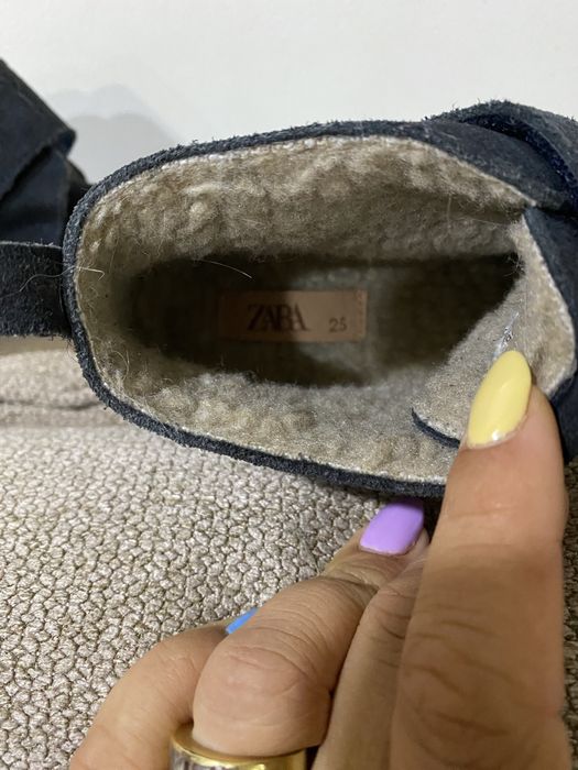 Детски зимни ботички на Zara 25 номер