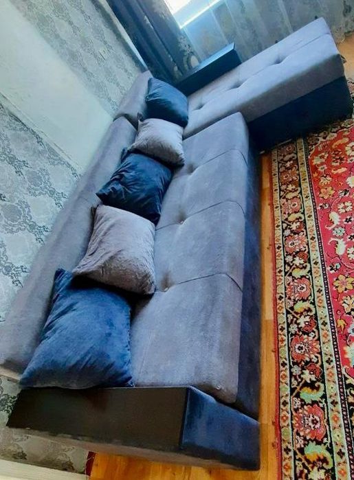 Продам угловой диван угловой, раскладной.