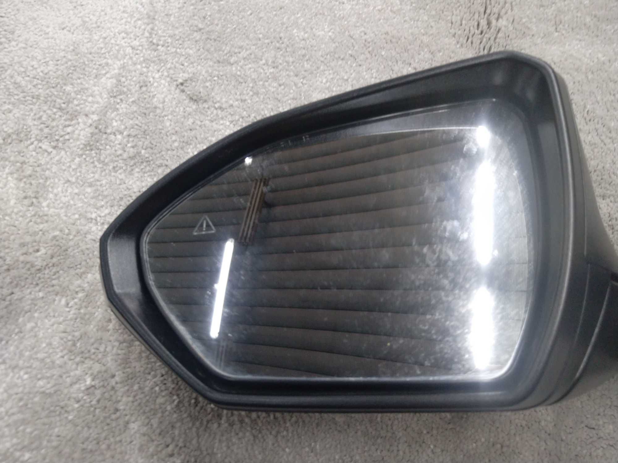 Огледало ляво Hyundai Tucson NX4E 2023 година.
