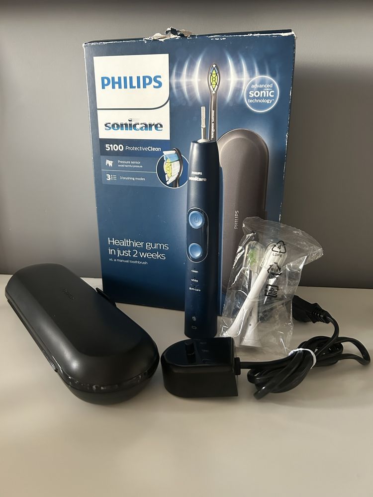 Електрическа четка за зъби PHILIPS SONICARE 5100