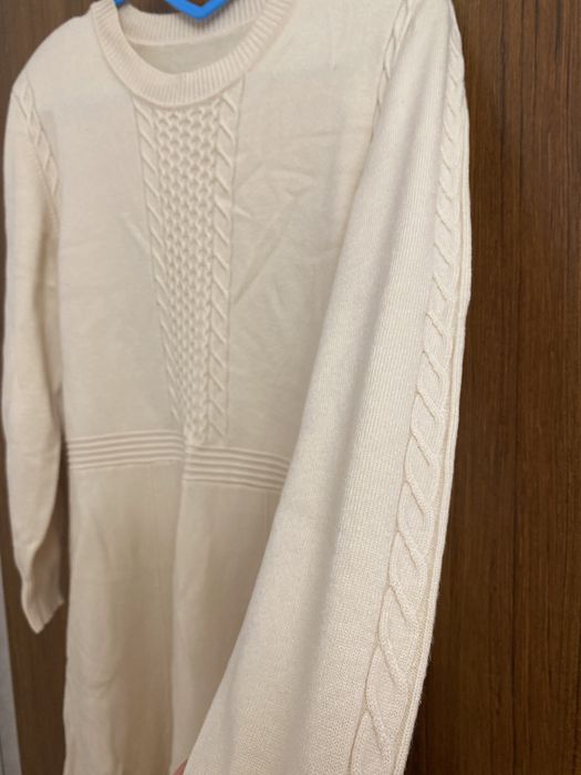 Екрю зимна рокля с дълъг ръкав размер L/XL