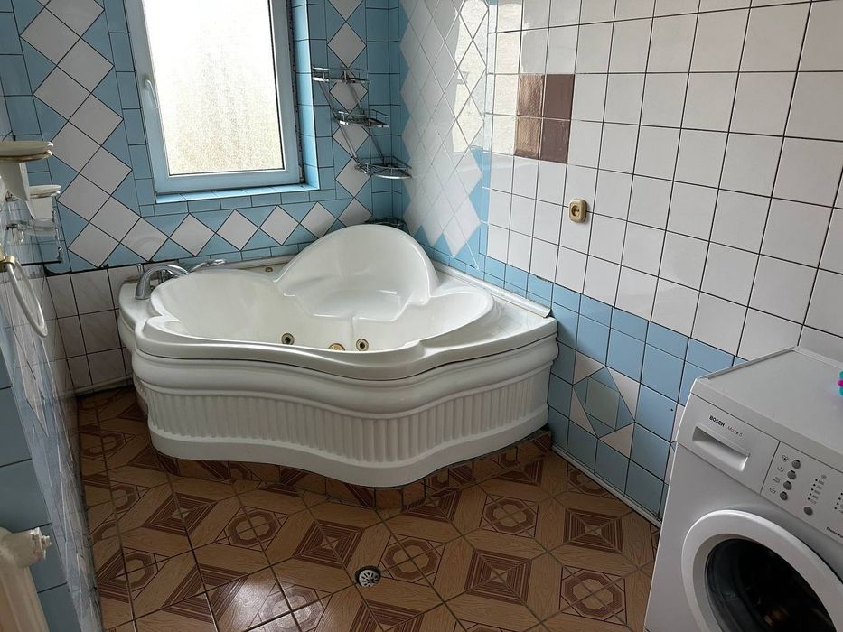 Сдаётся 4 сотки,5 комнат,170м2 (ттз)