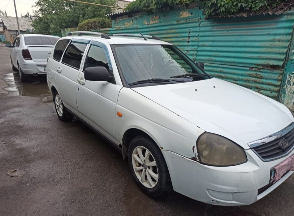 Продам машину Priora