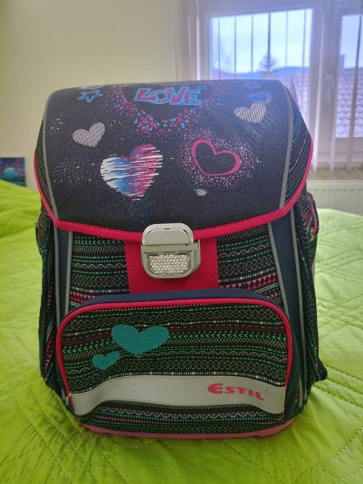 Раница за ученик.Естил.