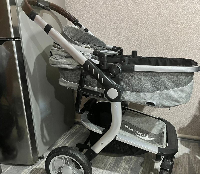 Продаю детскую коляску