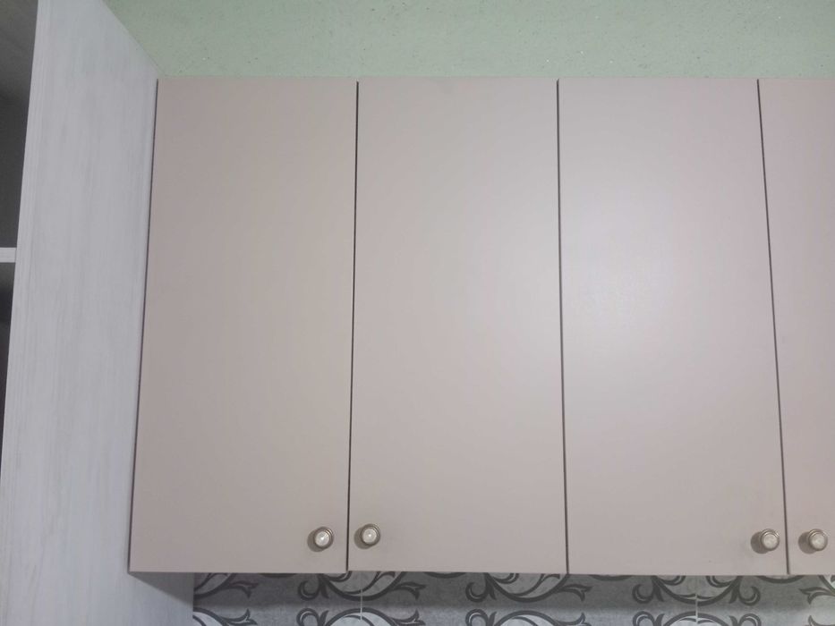 Кухонный шкаф состояние отличное