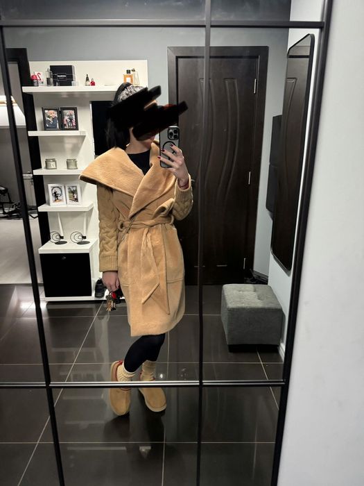 Бежово Палто Max Mara