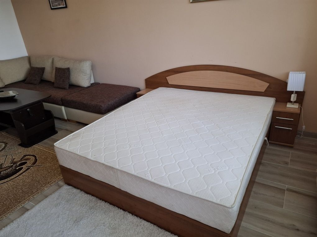 Двустаен, напълно реновиран, 54м/кв, Дружба 1, два балкона, до езерото